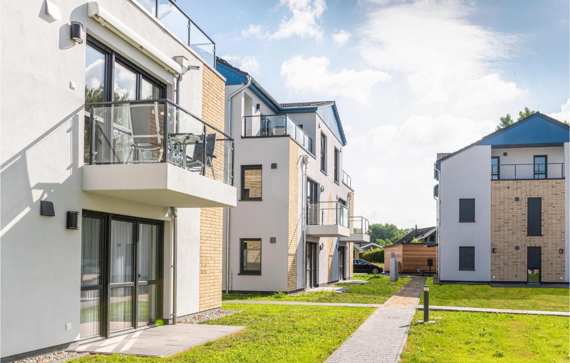 Nice Apartment In Rechlin With House Sea View Extérieur photo